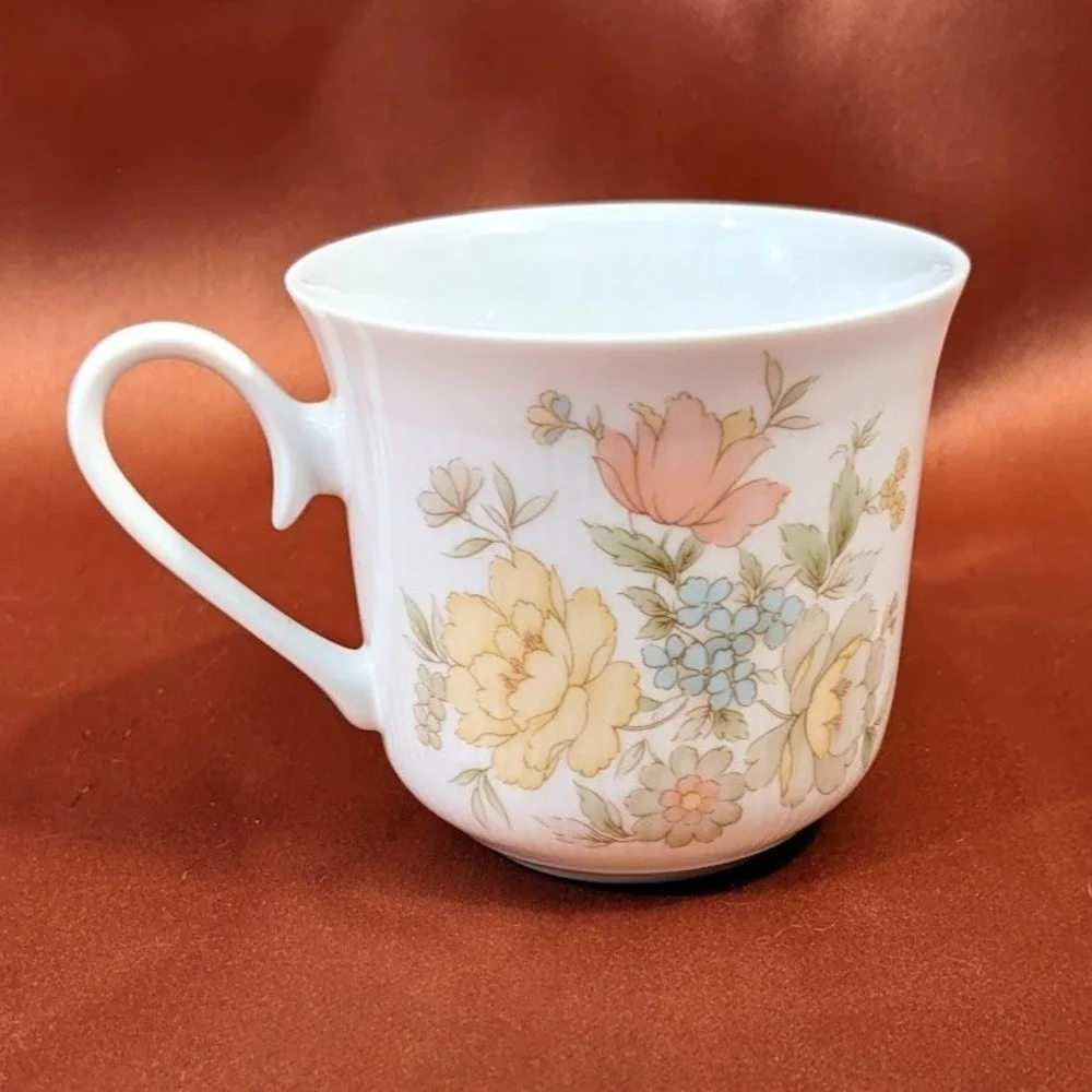 Vintage Ichiyama Toen Japan Floral Porcelain Tea Cups Set of 5‎ Ribbed Edge